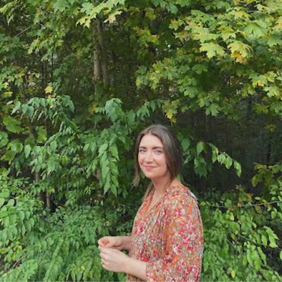 Meet your Posher, Emma - Picture 1 of 1